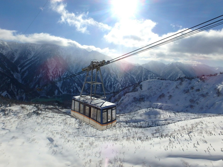 立山ロープウェイと初雪(11月中旬)