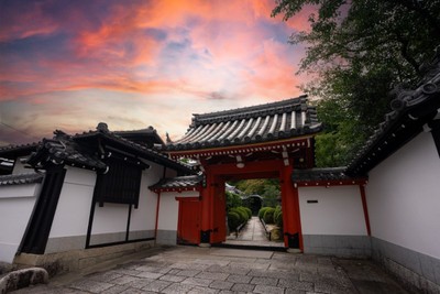栄摂院山門