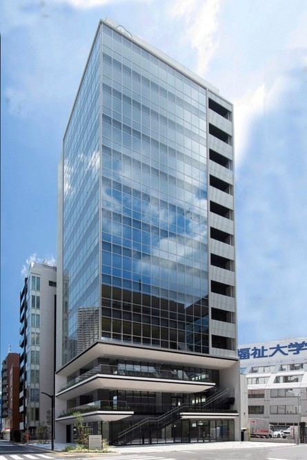 「Commune Plaza」が入居する UPROVEMENT 外観