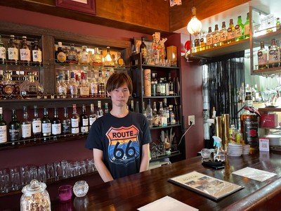 店主の日比野さん　