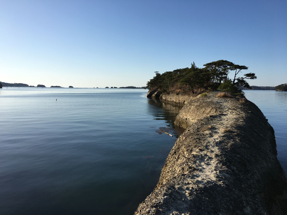 「馬の背」先端まで歩いて松島湾を望む、絶景スポット