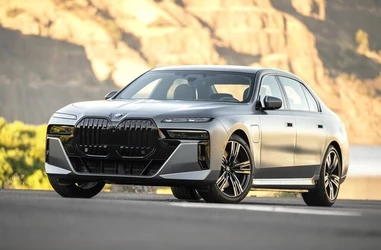 日本高級車市場は2034年までに米ドル445億に到達、プレミアム車両に対する需要の増加により牽引される
