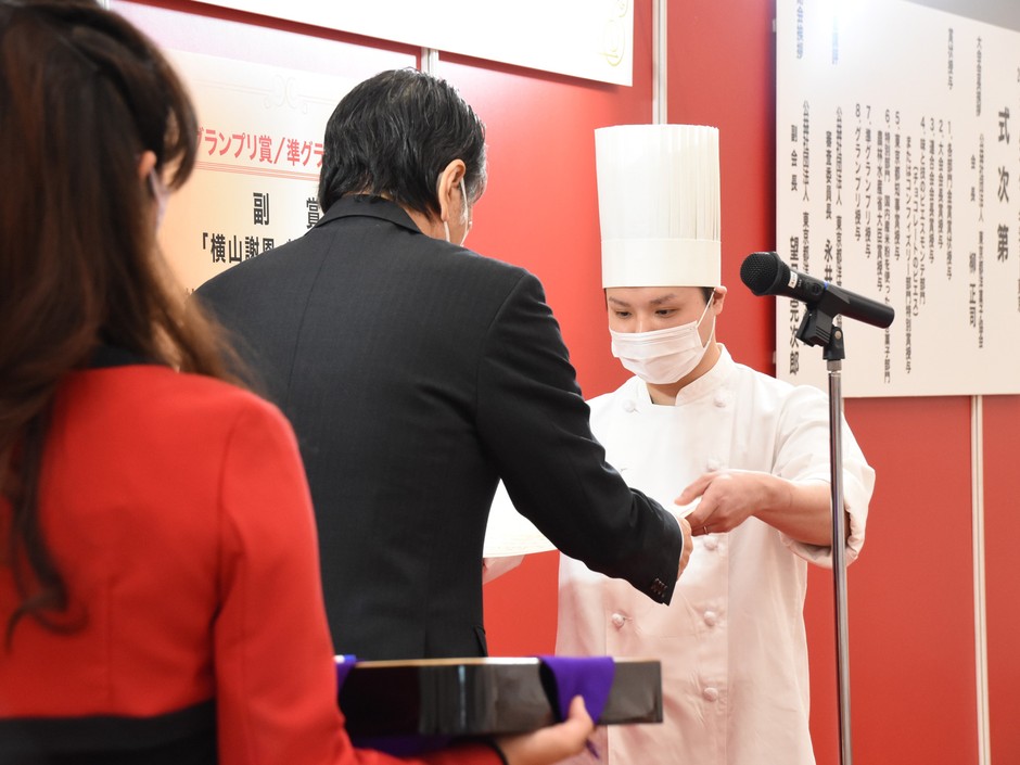 授賞式の様子(画像提供:東京都洋菓子協会)