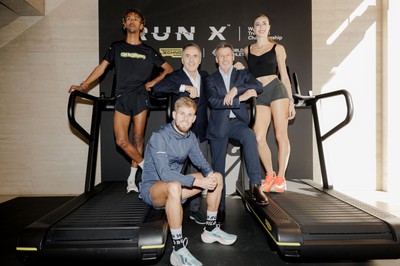 (後列左から)2022年欧州陸上選手権10,000m金メダリスト イエマネベラン・クリッパ選手(伊)、Technogym創業者兼CEO ネリオ・アレッサンドリ、世界陸連 セバスチャン・コー会長、2022年欧州クロスカントリー選手権混合リレー金メダリスト ガイア・サバティーニ選手(伊) (前列)2025年世界陸上選手権男子10,000m金メダリスト ジミー・グレシエ選手(仏)