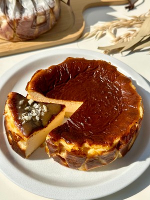 マカダミアバスクチーズケーキ