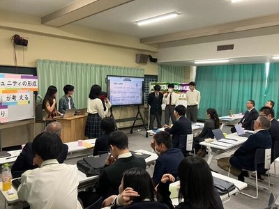 成果発表の様子(2)