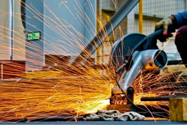 日本の金属製造市場規模は、2033年までに USD 6,154.89 million を超える見通し｜CAGR 3.94%