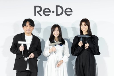 (左から:A-Stage代表取締役社長 藤岡 毅、休井 美郷さん、菊池 美香さん)