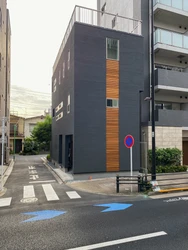 【敷地15坪】ガレージ＆吹き抜け付き3階建て狭小住宅、ルームツアーがYouTubeで7.5万回再生