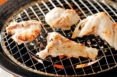 「焼きふぐ」は部位ごとアテ感覚で