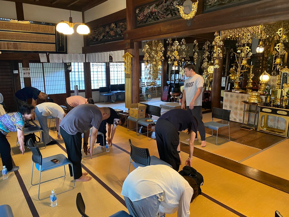7/20 菩提寺での姿勢教室の様子1