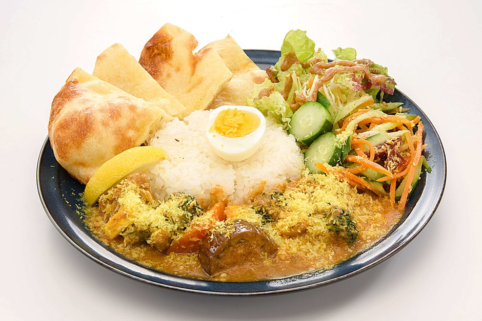 本館「SEA-side」2階 DELHI’S KITCHEN/岩塩レモンココナッツチキンカレー