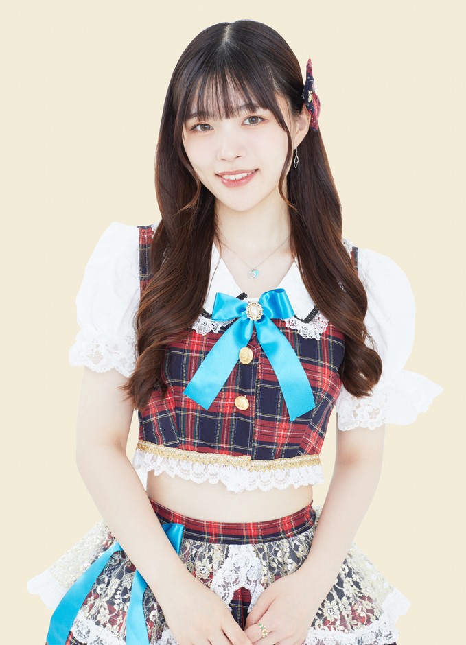 三咲じゅな(サブリーダー/空色担当/成長を司る女神)