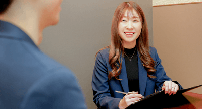 サンマリエの婚活カウンセラーによる個別面談。成婚までハンドメイド紹介で手厚くサポート。