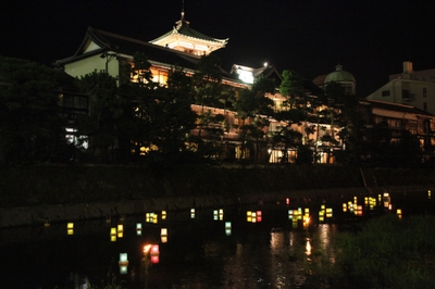 按針祭灯篭流し
