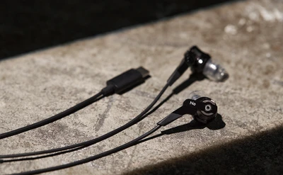 ハイレゾ重低音イヤホン「VOLT」シリーズのUSB-Cモデル 「HP-NHR21C」「HP-NHR11C」を2026年5月29日に発売