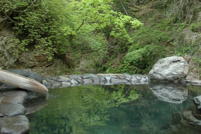 広瀬川のせせらぎに耳を傾ける、広瀬川源流露天風呂
