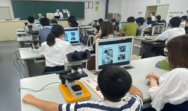 令和5年(2023年)実施 特別講義「顕微鏡でのぞこう小さな世界」の様子