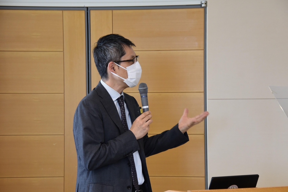 山岡教授