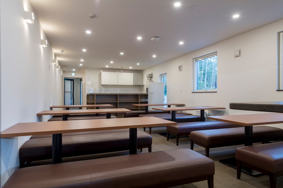 ニセコワオロッジ　共用ダイニングエリア