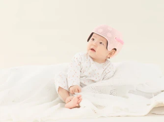 赤ちゃんの“頭のゆがみ”を矯正するヘルメット「クルム」が2022年度グッドデザイン賞受賞