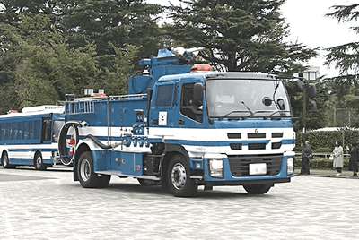 警視庁なんでも図鑑より「高圧放水車」