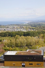北海道網走国定公園・天都山に新設した酒蔵「北緯44度」