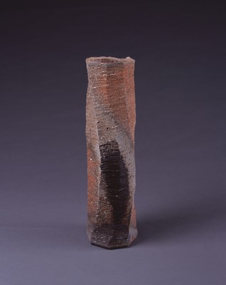 神山 清子「信楽大筒」 昭和47/1972 滋賀県立陶芸の森陶芸館(撮影:杉本 賢正)