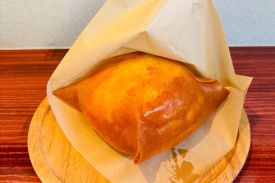 豚饅茶屋花花「揚げ豚まんじゅう」