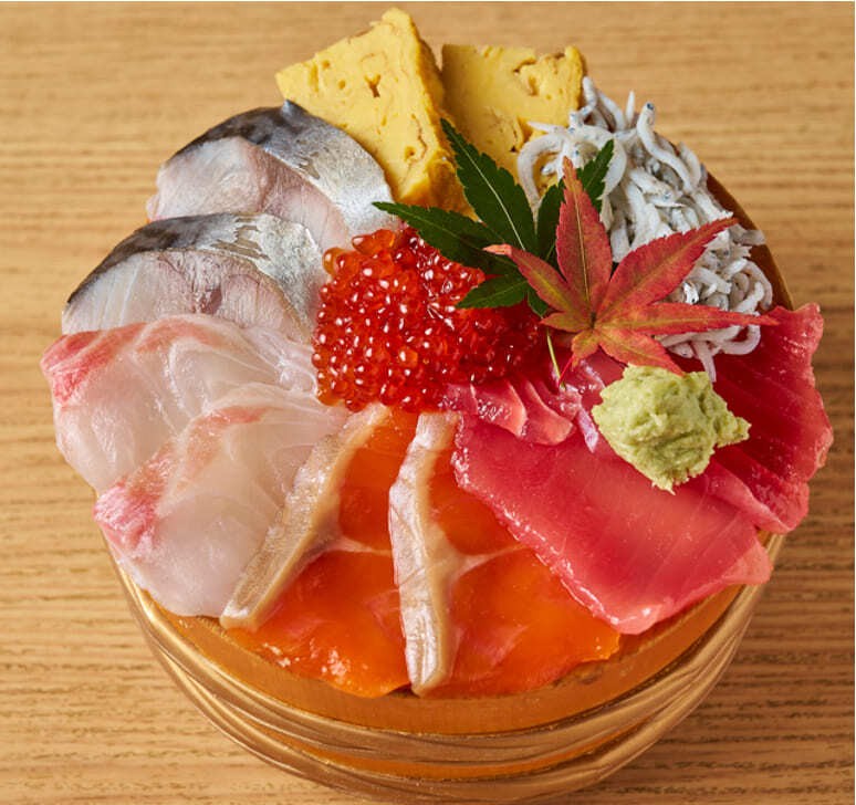 秋彩7色桶丼
