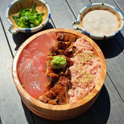 「うな鮪とろろ丼」～静岡県産うなぎ・静岡県産自然薯入～