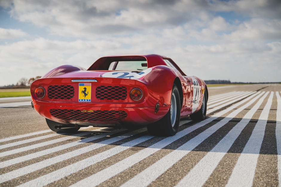 アナンタラ・コンコルソ・ローマに登場する1964 Ferrari 250 LM 【バックアングル】