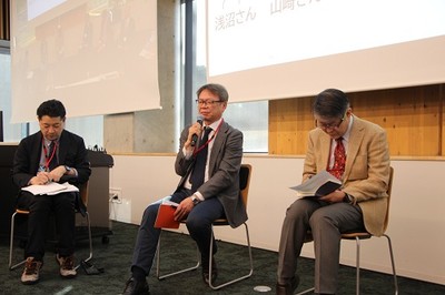 パネルディスカッションで発言する株式会社日立柏レイソル 山崎和伸氏