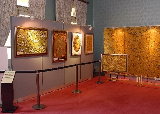 過去の額絵、屏風展示の様子