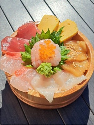 「とと丸7種桶丼」金目鯛お味噌汁付