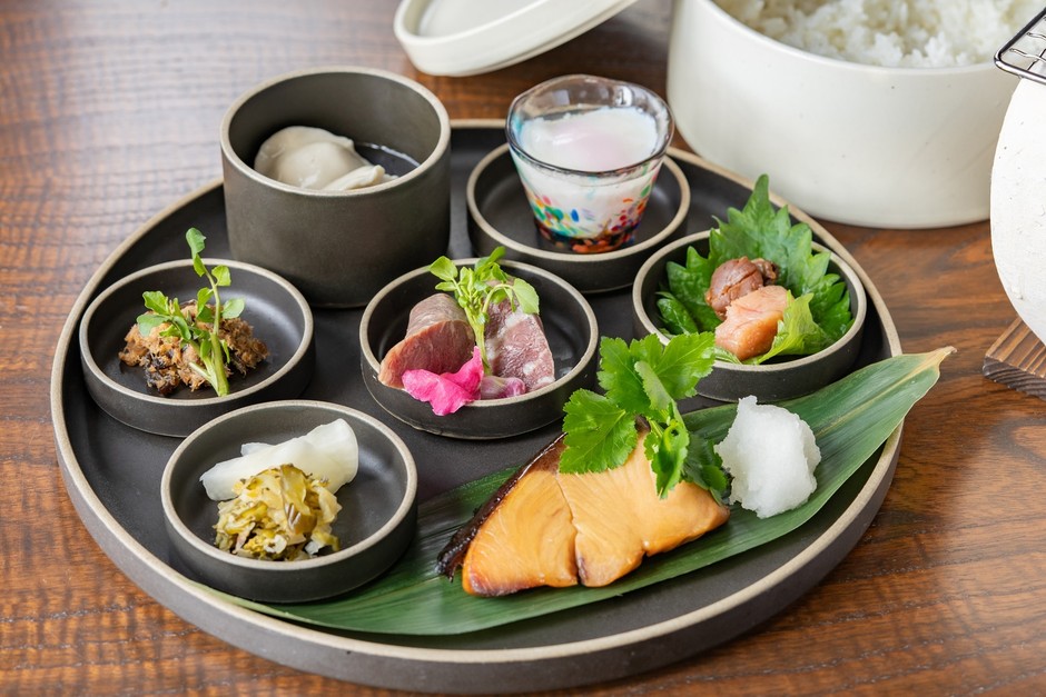 朝食