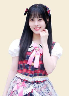 芽城まゆ（メンバー／桜色担当／奇跡を司る女神）