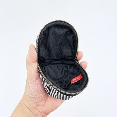 スヌーピーのキャップ型ポーチ