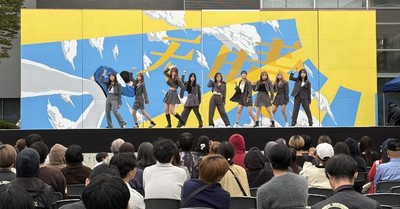 令和7年（2025年）うめの辺祭でのダンス部によるパフォーマンスの様子