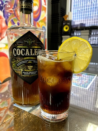 コーラとあわせたコカリブレ<コーラナッツ漬け>