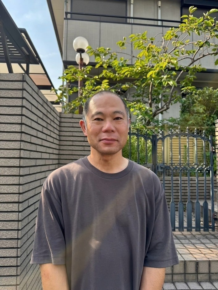 ビワの家 代表社員　上野 透