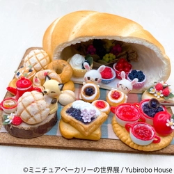 話題のミニチュアアートが川越に集結♪パンやケーキなど フード作品を集めた「ミニチュアベーカリーの世界展」が 12/23(火)～12/30(火)開催！