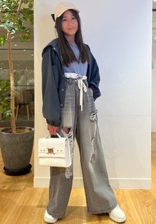 小物はガーリーにして！