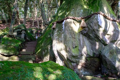 神谷神社の磐座