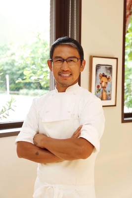 安食雄二氏(SWEETS garden YUJI AJIKI)