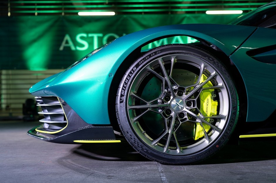 Aston Martin Valhalla