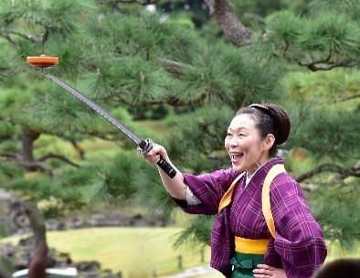 江戸曲独楽(昨年の様子)
