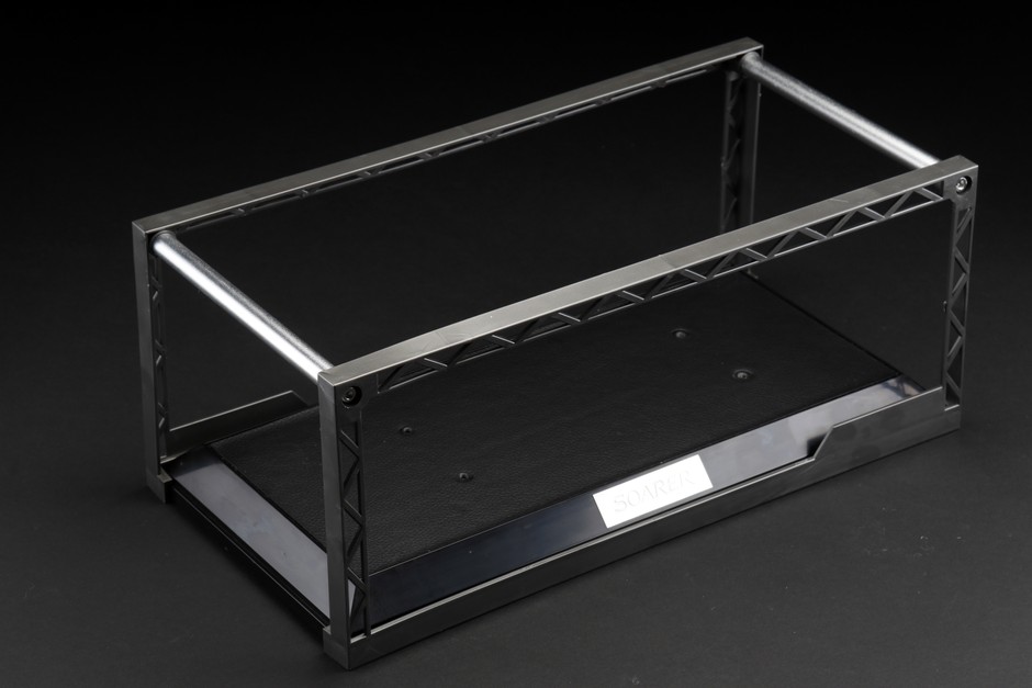 金属製プレート付きディスプレイ台座