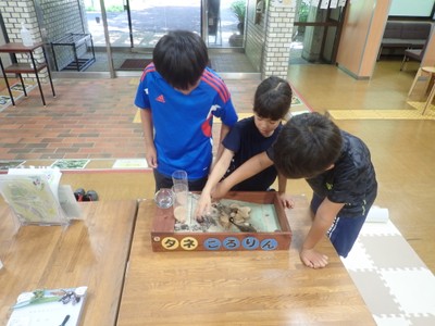 遊んでいる様子