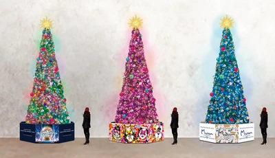 数量限定アーティストコラボスーベニアカップ＆ コラボクリスマスツリーが登場　 「たまアリ△タウン クリスマスマーケット2023」と 「MAN WITH A MISSION」「ももいろクローバーZ」との コラボ企画開催